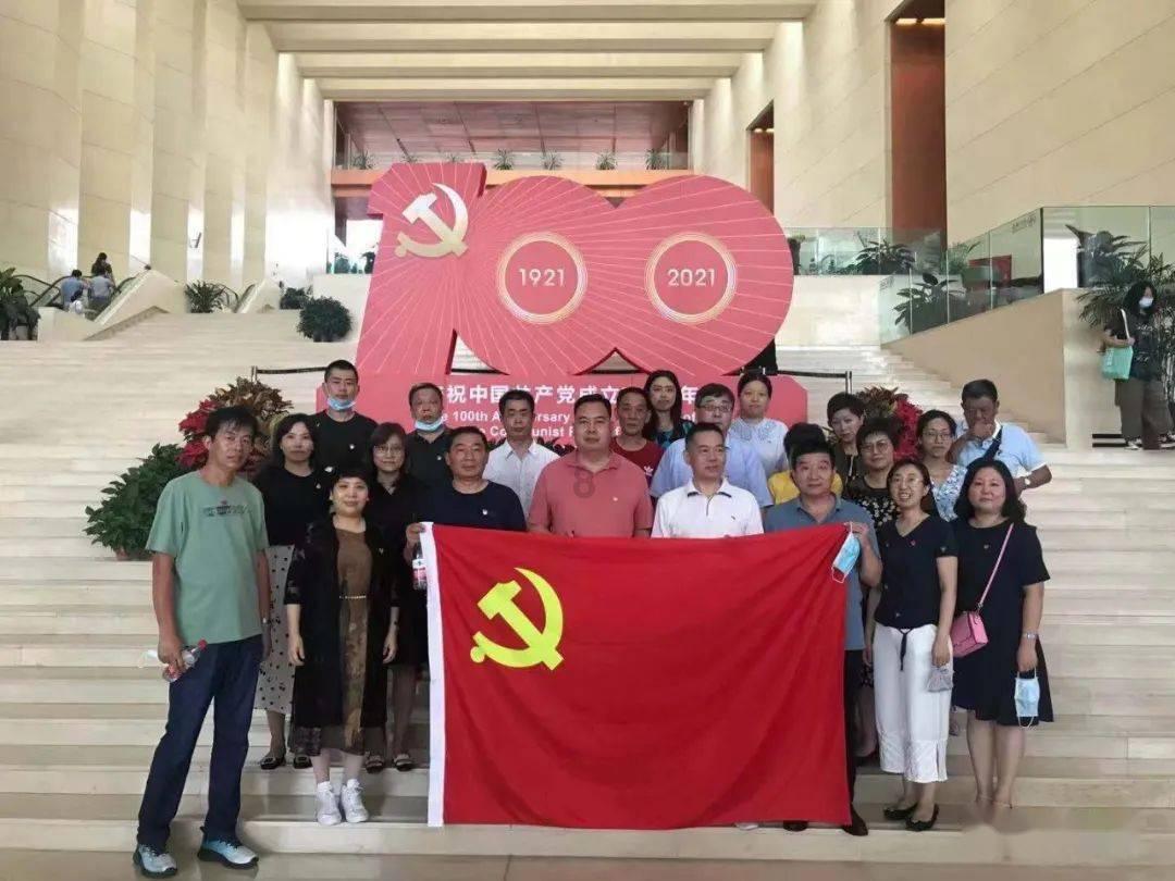 岳绮罗喜欢张显宗还是无心-最新热门话题讨论平台